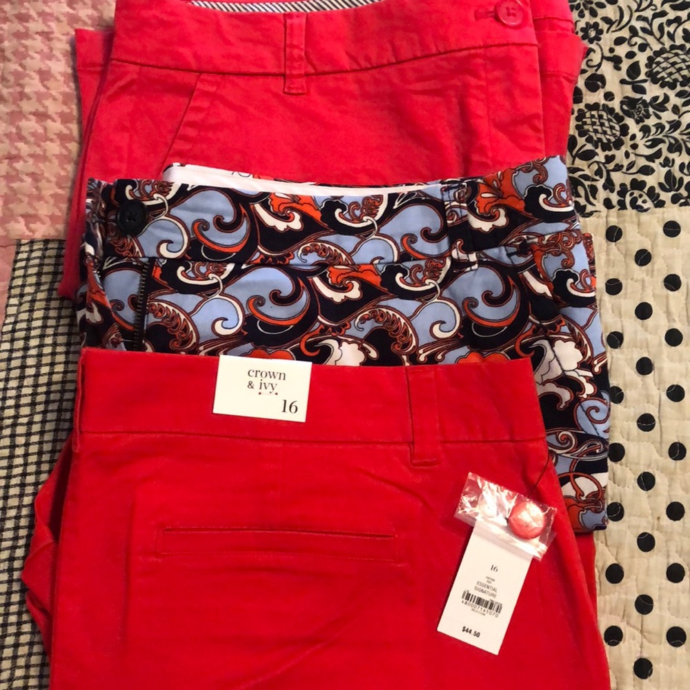 Crown & Ivy Shorts